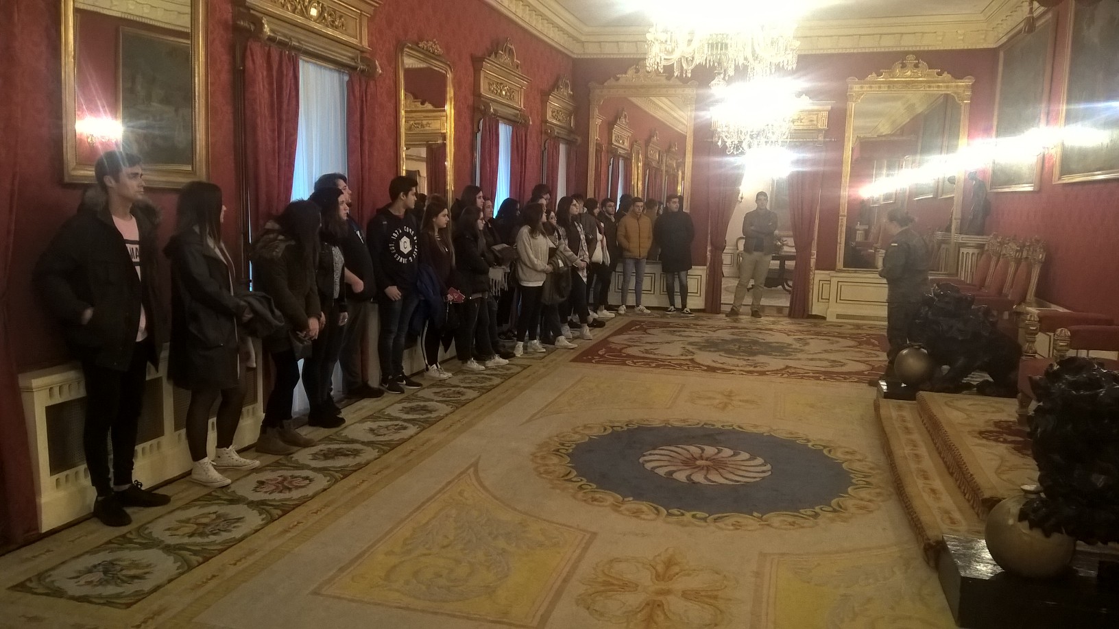 Visita alumnos de secundaria al CG FLO y Palacio de Capitanía - Imagen 6